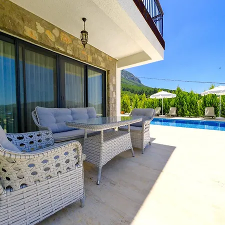 Mediterranean Breeze - Family-friendly Luxury - By Sunworld 别墅 费特希耶