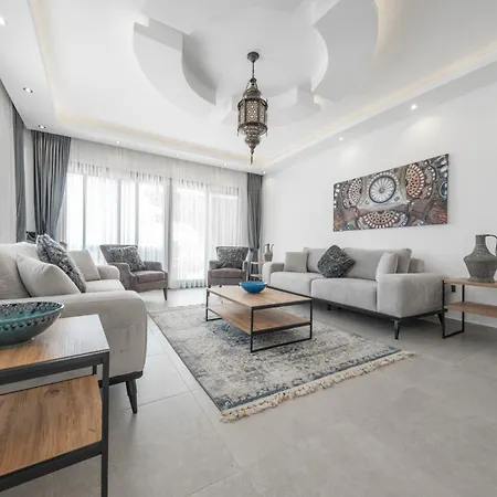 别墅 Mediterranean Breeze - Family-friendly Luxury - By Sunworld 费特希耶