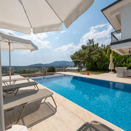 Mediterranean Breeze - Family-friendly Luxury - By Sunworld *