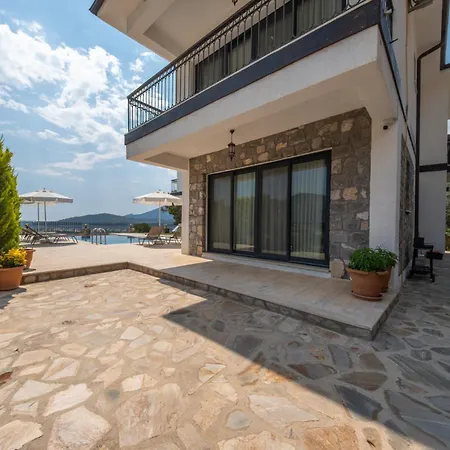Mediterranean Breeze - Family-friendly Luxury - By Sunworld Villa