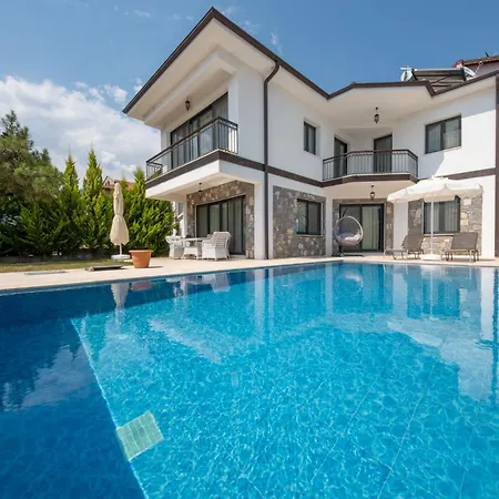 别墅 Mediterranean Breeze - Family-friendly Luxury - By Sunworld 费特希耶