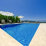 Mediterranean Breeze - Family-friendly Luxury - By Sunworld فيلة *